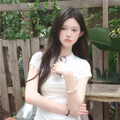 神秘裸女